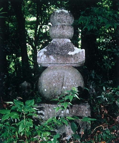 高岳親王塔