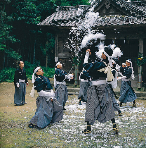 蓮池の太刀踊り